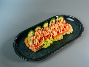 Хот-дог с креветкой Хот-дог с креветкой