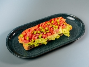 Хот-дог с тунцом Хот-дог с тунцом