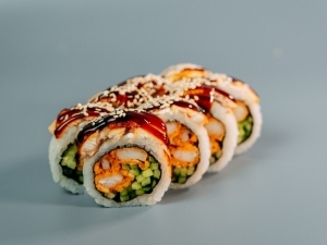 Ролл Хрустящий окунь с угрем Ролл Хрустящий окунь с угрем